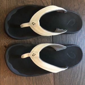 Olukai Ohana white flip flops (worn once).